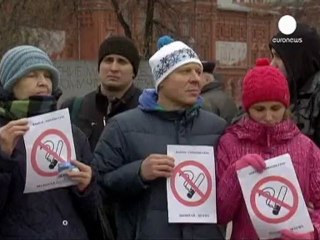 Russia considers ban on smoking in public places