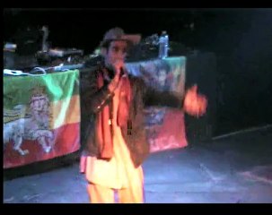 TOUCHDOWN RELEASE PARTY : MINI SHOWCASE DON VALDES 12/11/2012 MOLODOI