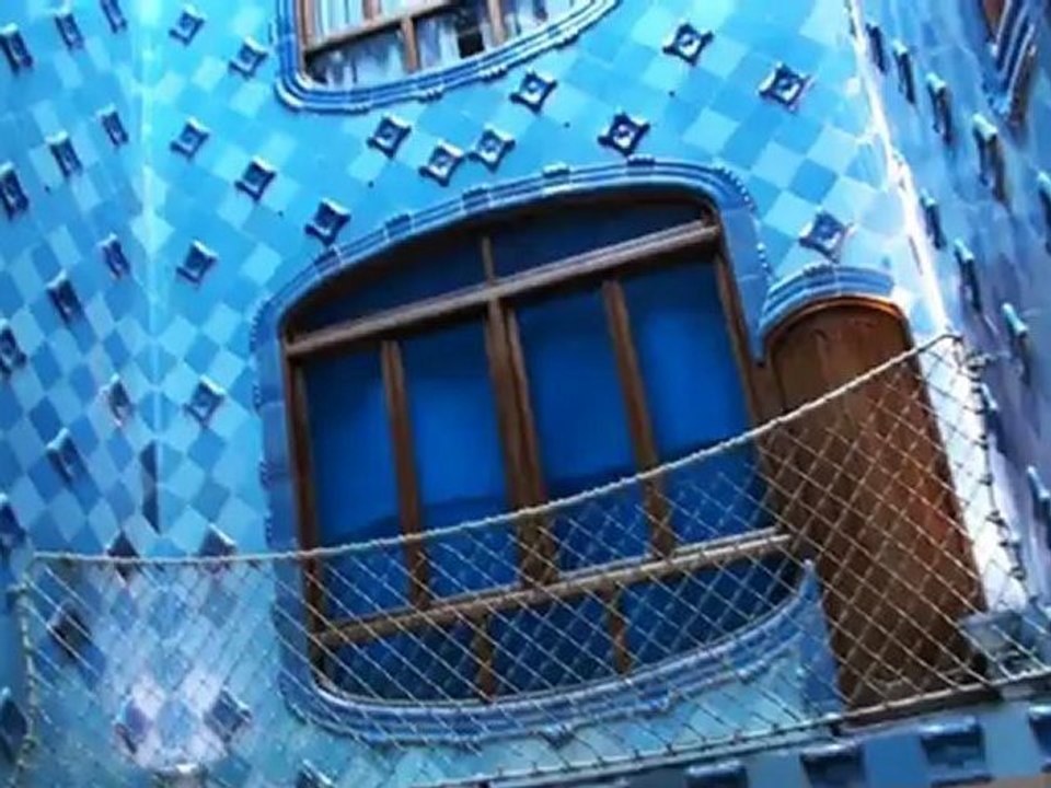 Антонои Гауди Дом Бальо  Antoni GAUDI Casa BATLLO