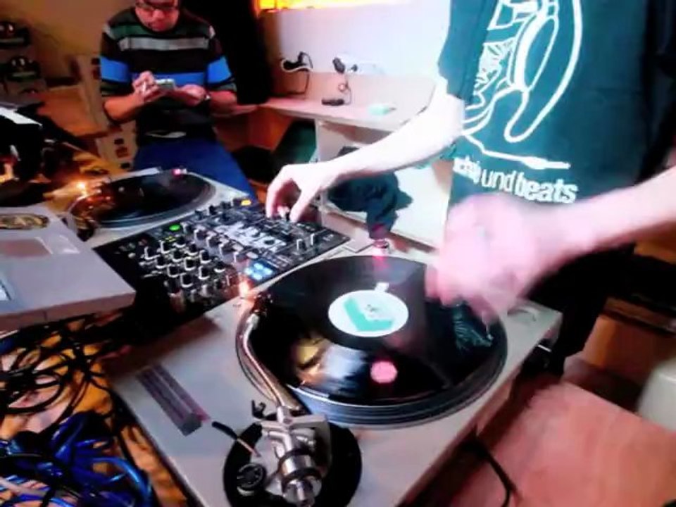 Roc Hound - Express Cuts