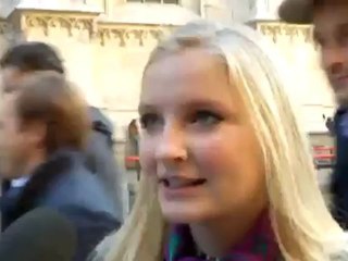 سر هيام السيدات بحقيبة اليد | يوروماكس