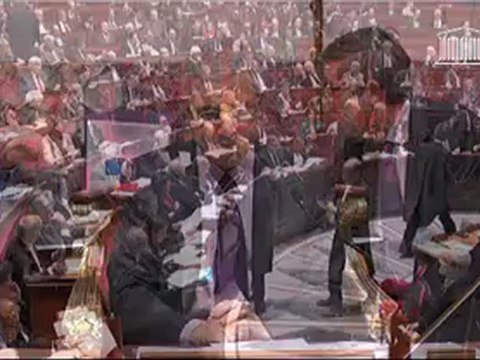 Questions au Gouvernement - Réponse de Pierre Moscovici à Jacqueline Fraysse [13 novembre 2012]