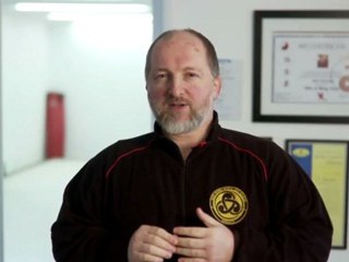 Knife Attack Self-Defense: Why Running Is Your Best Option 🏃‍♂️