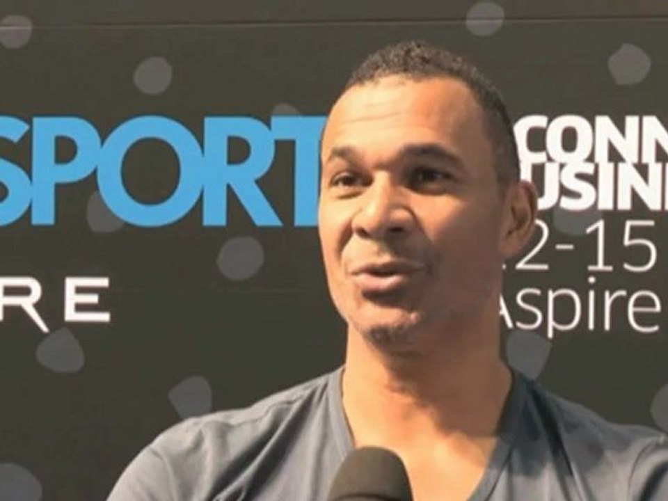 Gullit: 'WM 2022 soll im Winter stattfinden'