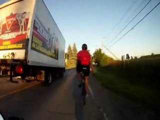 Usagers dangereux de la route. www.clubcycloroute.ca