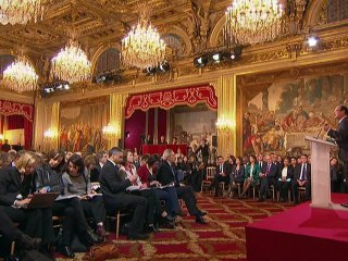 Hollande reconhece nova coalizão síria