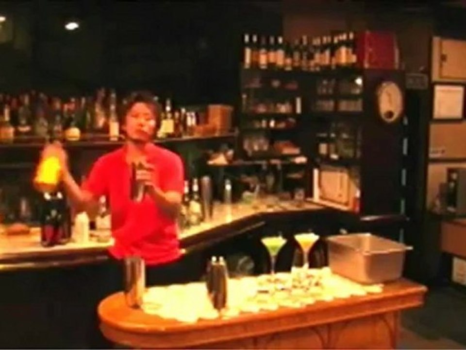 名古屋のフレアバー Amazing Dining & Bar RBのフレアバーテンダーARK