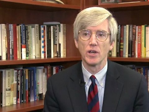 Petraeus, a hero's fall stuns Washington