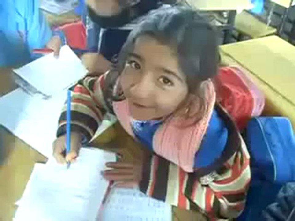 8 Yaşındaki İkinci Sınıf Öğrencisi Mukaddes Bahçeci -Saçlarından Bir Tel Aldım