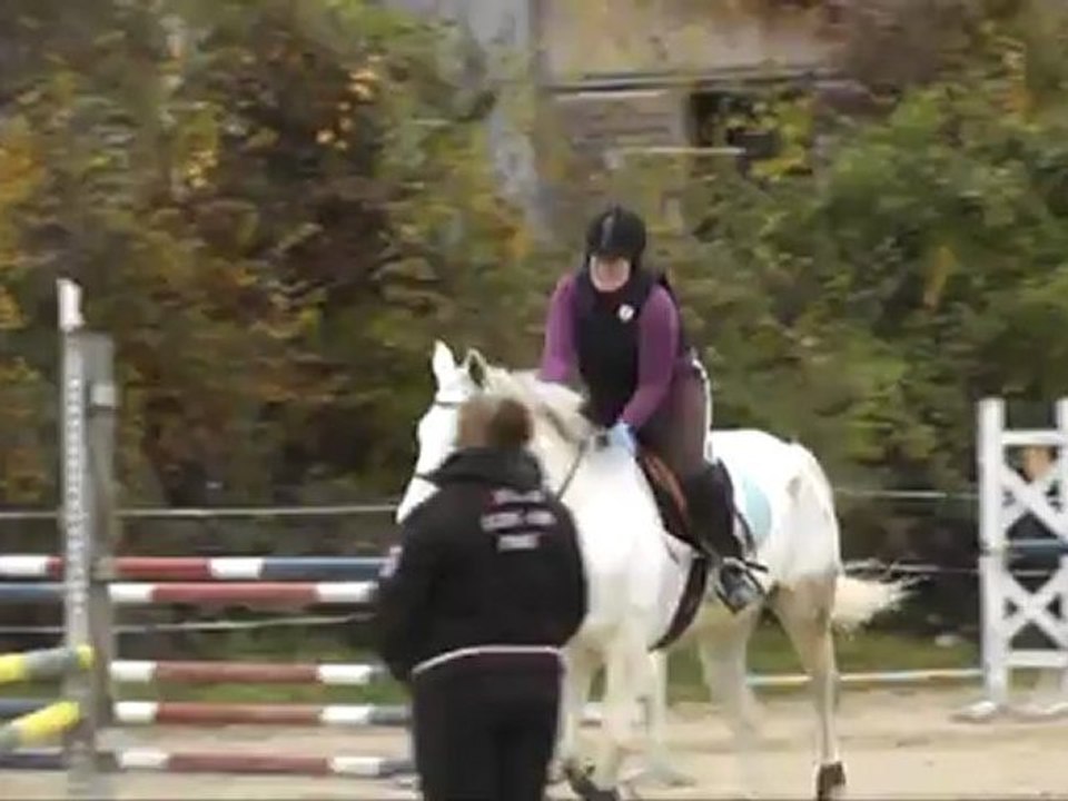 Les Eperons de Mathay: plat, mise en selle et saut avec Ramsès