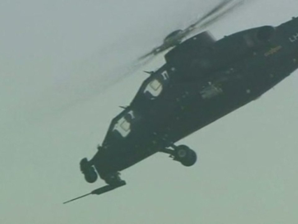 China debuts attack helicopter