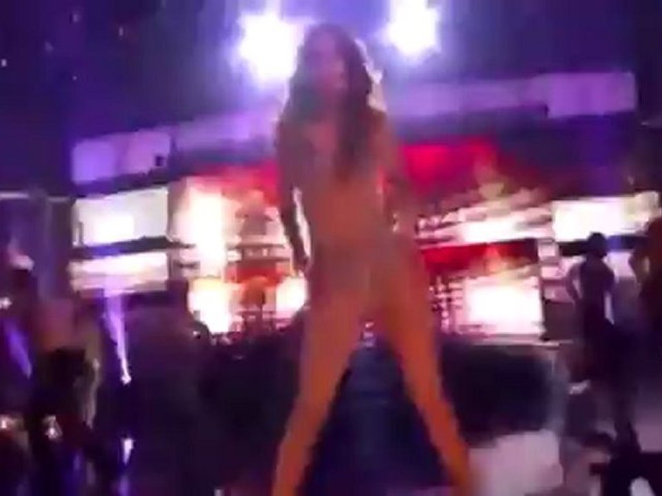 Pitbull Get It Started Ft Shakira & Jennifer Lopez On The Floor Live Dance Again VMA 2012 MTV EMA