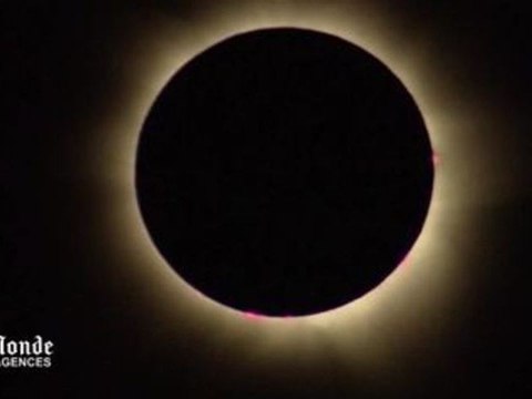 Une éclipse totale du Soleil plonge les Australiens dans la pénombre