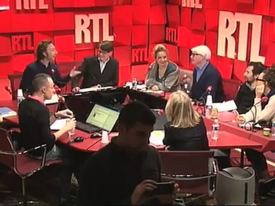 L'Equipe d'A La Bonne Heure fête l'anniversaire de Stéphane Bern dans l'émission du 14/11/2012