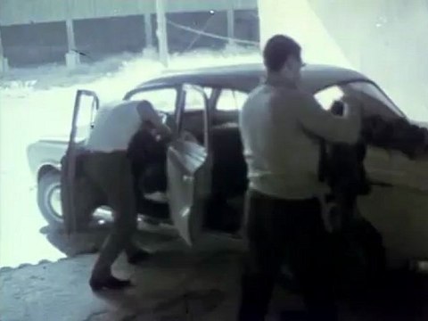 La guerre d'algerie- La valise ou le cercueil (documentaire 1984 54mn, fr)