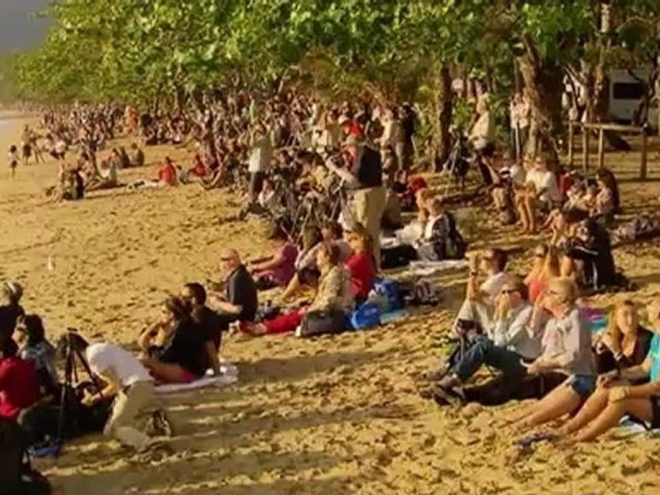 Spektakuläre totale Sonnenfinsternis in Australien