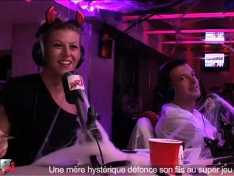 Une mère hystérique défonce son fils au super jeu - C'Cauet sur NRJ