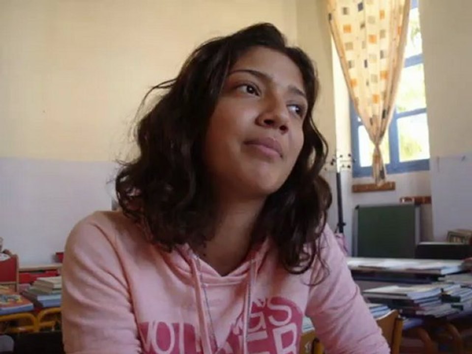 Μαθήτρια από το Καστελόριζο μιλά για τη ζωή και την εκπαίδευση -2-