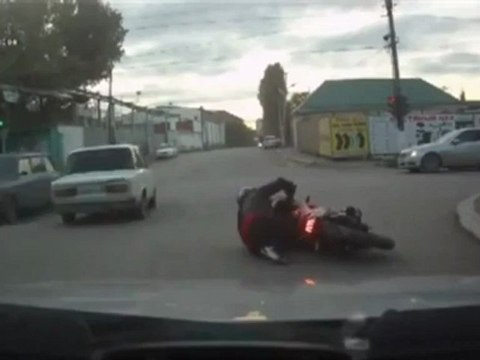 Motard saoul en Russie