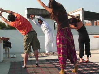 26 - Clases de yoga en Khajuraho o cómo comprobar que no tienes elasticidad - Viaje a India
