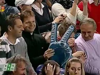 Novak Djokovic parodies Serena Williams