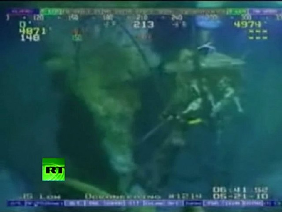 BP shows Oil Spill Live Feed as slick scale estimates questioned