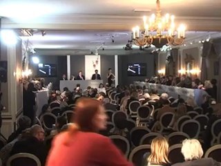 El brazalete de la reina Victoria Eugenia, vendido por 2,7 millones de euros