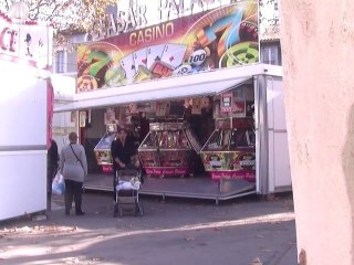 Les manèges ont pris place à Carcassonne pour quinze jours de Foire.