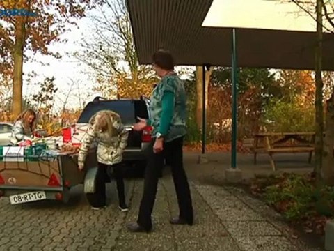 Meisjes houden spontane actie voor voedselbank - RTV Noord