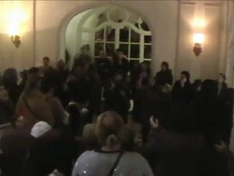 Mal-logement : Evacuation musclée du Centre d'Analyse Stratégique (Jean-Marc Ayrault)