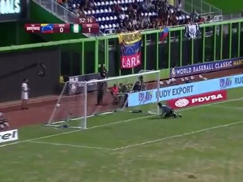 Une excellente frappe de 30 mètres d'un Nigérian !