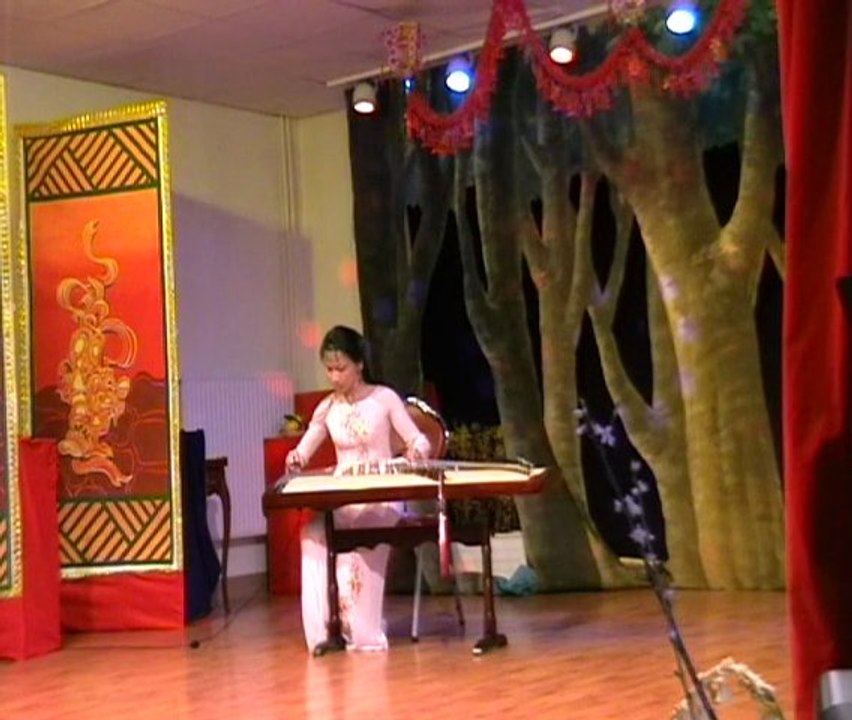 17.  ĐỘC TẤU ĐÀN TRANH - Thu Thảo
