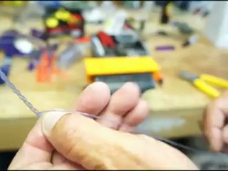 VIDEO: How to Tie an Australian Braid