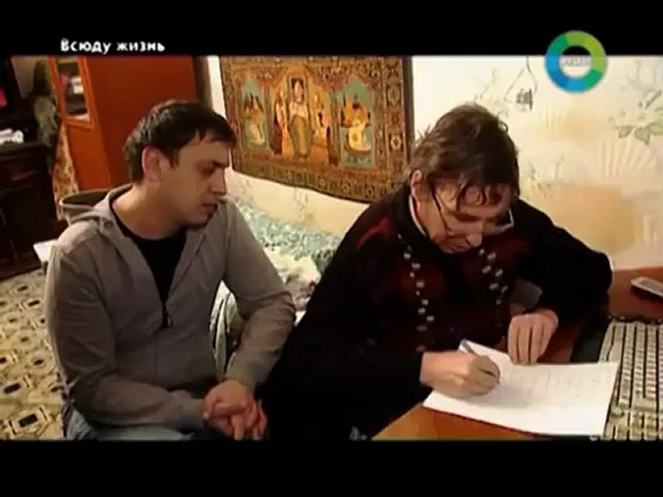 The Sad Story of a Man Who Refuses to Wear Pants and Only Puts on Skirts