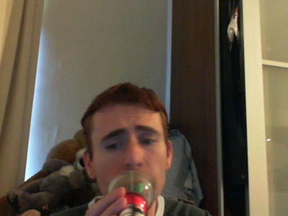 Wiwi égratigne "dites le avec des flingues" de Benjamin Paulin