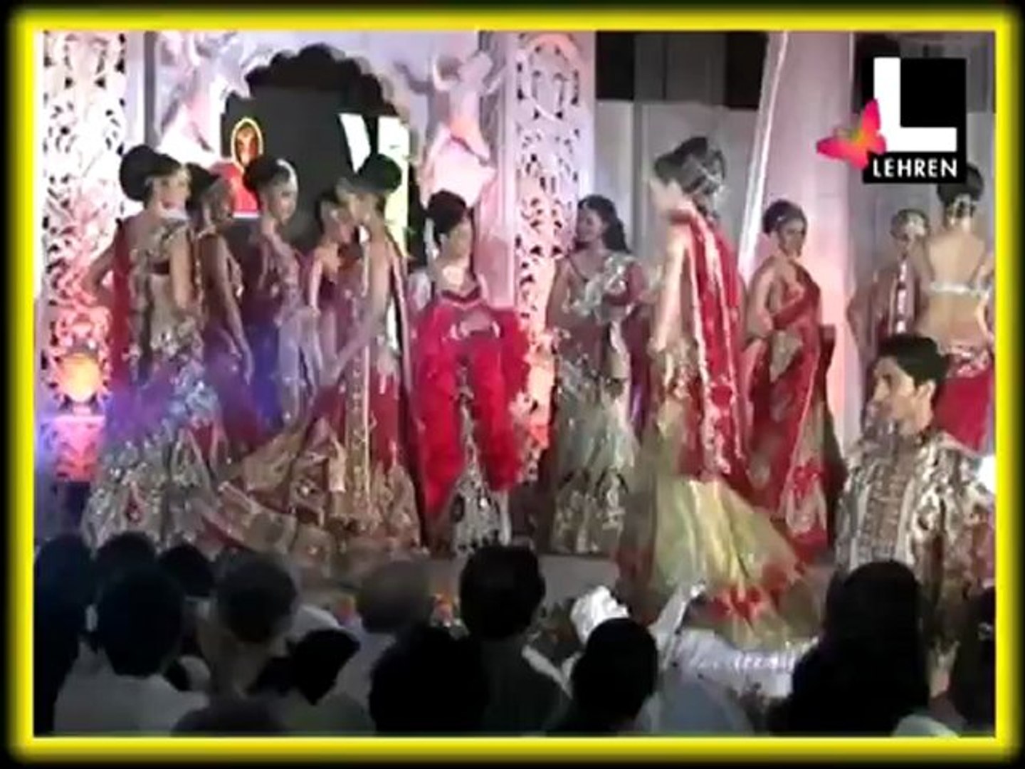 Celebrities Sizzles The Ramp
