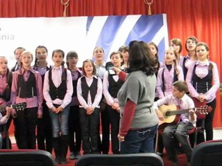 Grupul vocal "Mâini îmbrăţişate" Răducăneni-coordonator Elena Olariu, Iaşi 2012