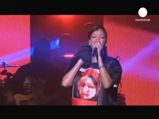 Come un Boeing, più di Satana: il "777 Tour" di Rihanna