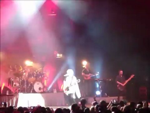 the cranberries zombie le 11/11/2012 au zenith d'orleans