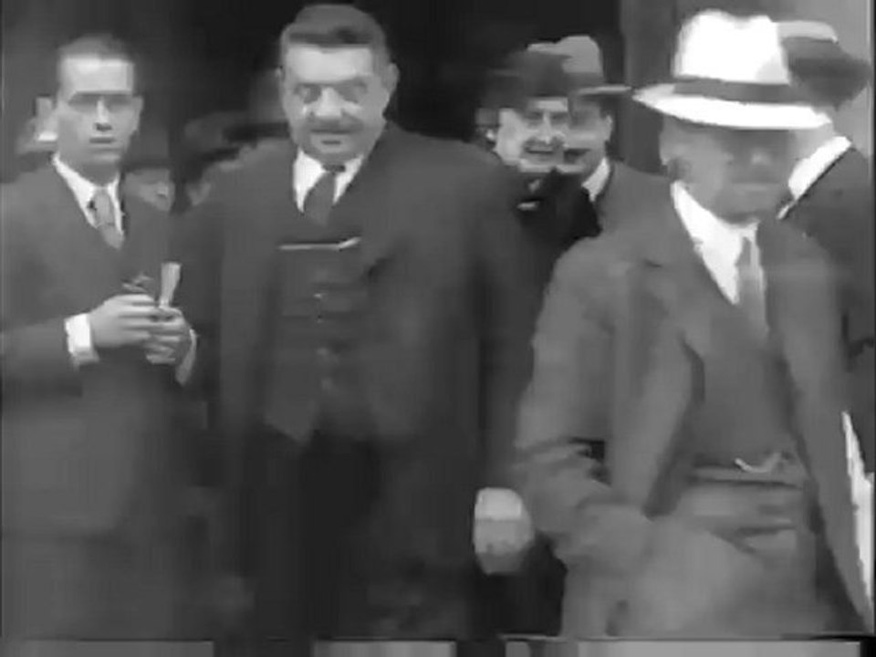 H.I.M EMPEROR QEDAMAWI HAILE SELASSIE I vs Benito Mussolini [History's Tragedies] (25 Years Ago)
