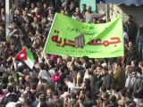 Des milliers de Jordaniens manifestent, appels au départ du roi