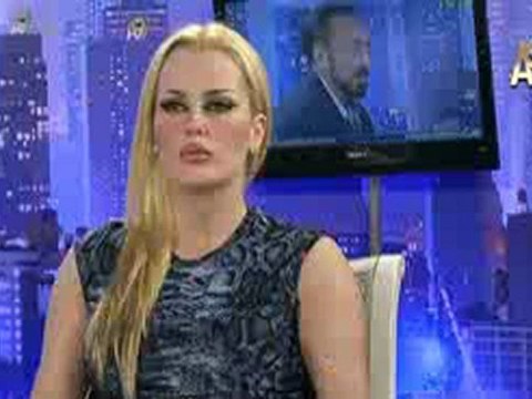 İsrail peygamber ismidir kahrolsun demek Müslümana yakışmaz. Fatih camiindeki toplantıda Hz. Mehdi (as)'ın gelişi için ve İttihad-ı İslam için dua etmeleri gerekirdi.