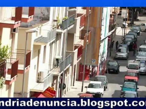 Andria: una coda interminabile in via Firenze