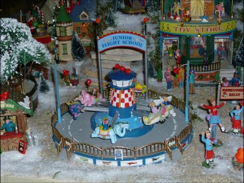 marcher de noél a floralies gardene a bétheny.. jolie sapin décorer et les manifiques petits manéges de foire