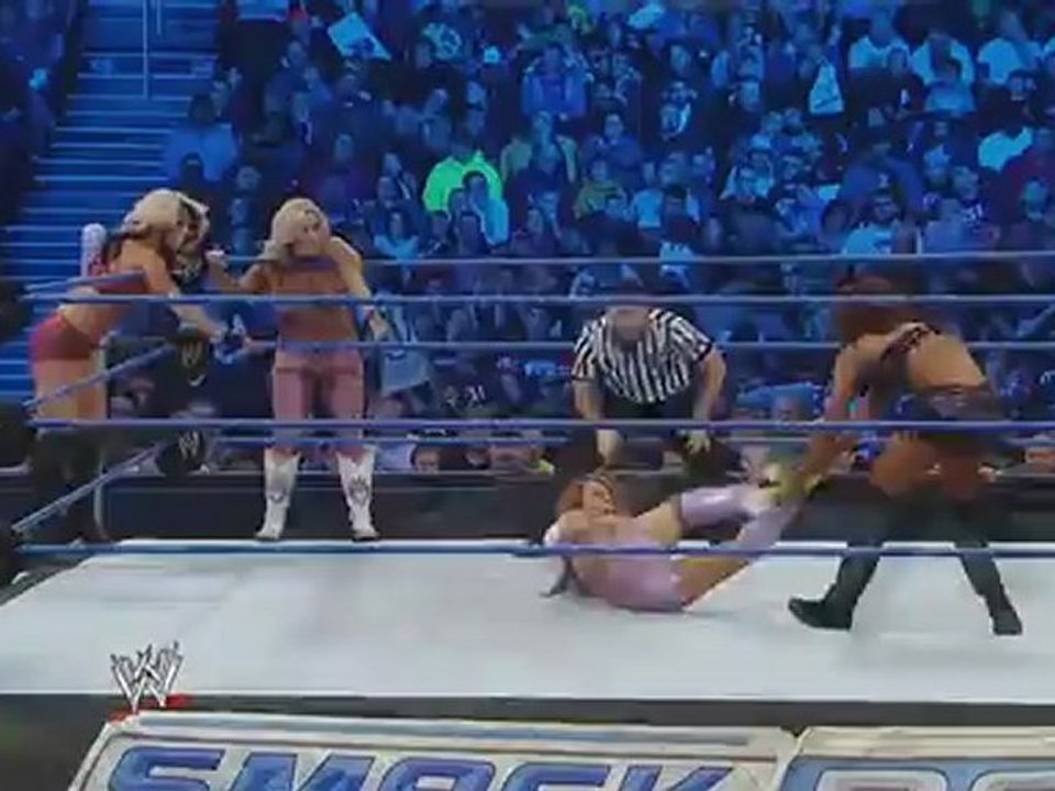 6 Diva Tag Team Match - WWE Smackdown 11/16/12