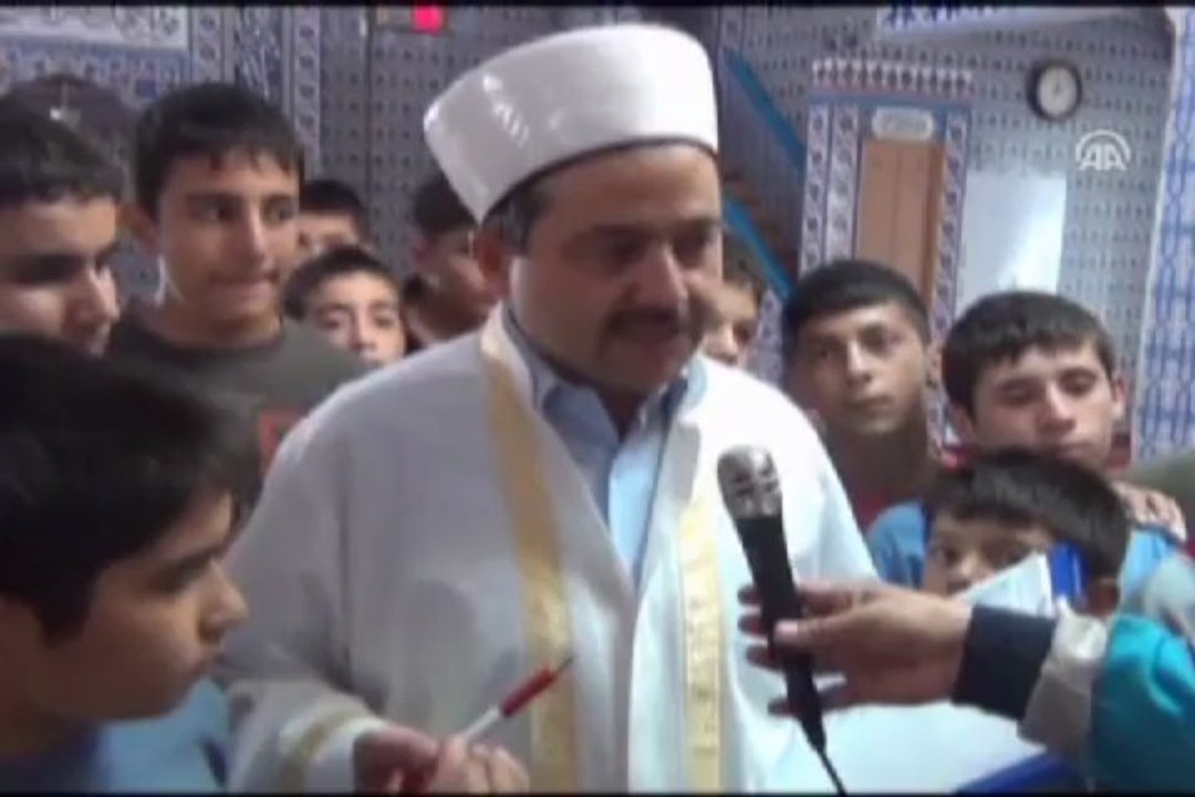 ''Haydi gençler camiye''