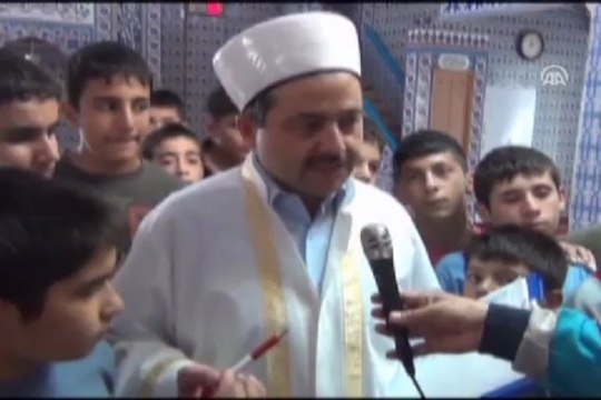 ''Haydi gençler camiye''