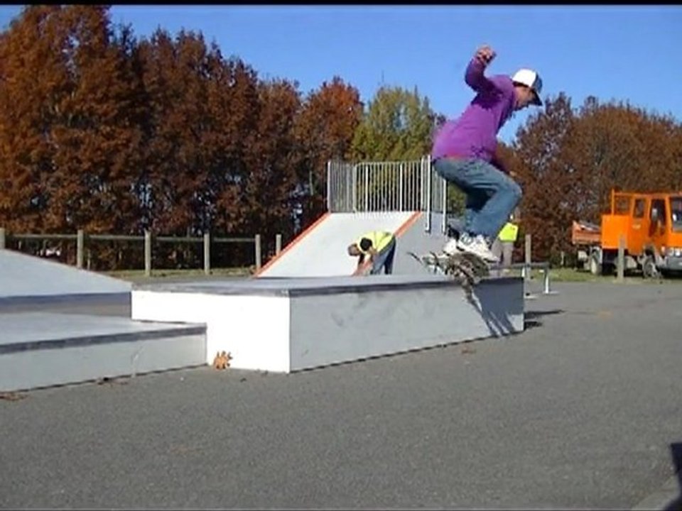 10 tricks on Juillan's curb