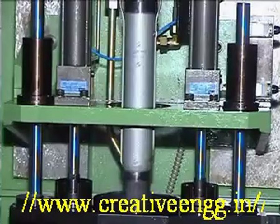 Vertical Honing Machine with axial clamping