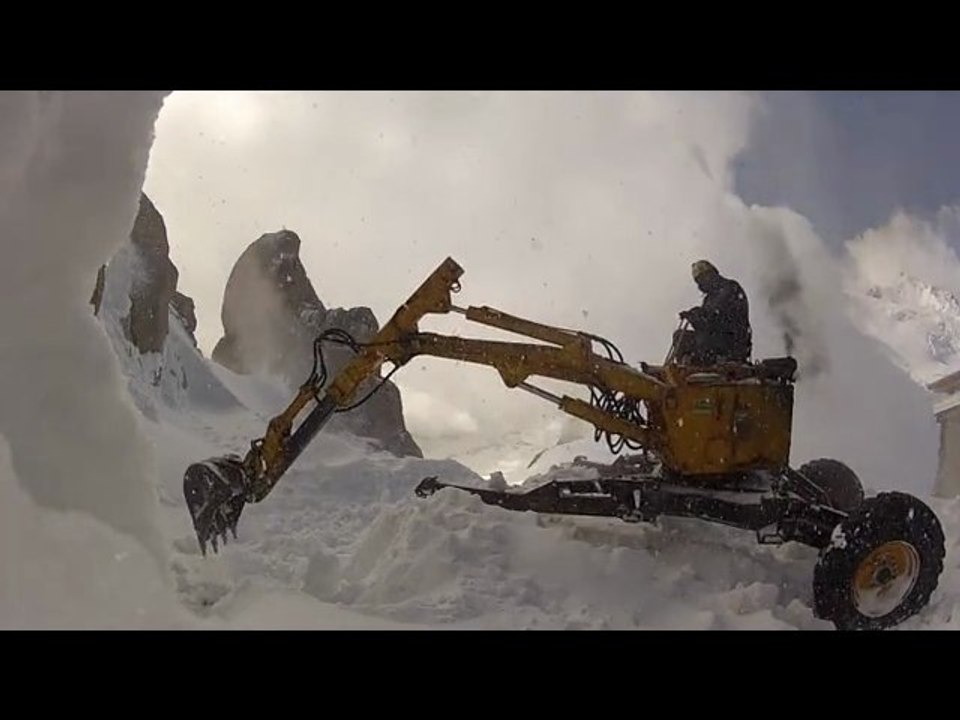 Travaux spéciaux à l'Aiguille du midi (3842m)